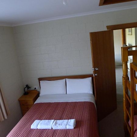 Willaway Motel Apartments Ълвърстон Екстериор снимка