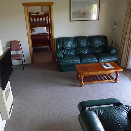 Willaway Motel Apartments Ълвърстон Екстериор снимка