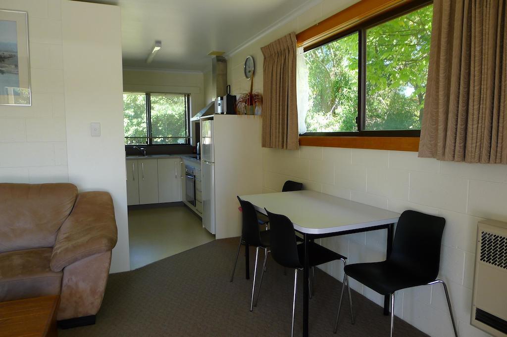 Willaway Motel Apartments Ълвърстон Стая снимка