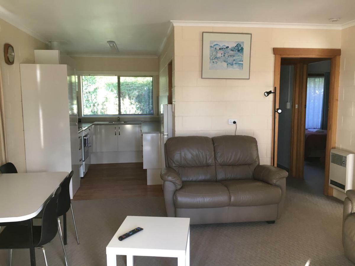 Willaway Motel Apartments Ълвърстон Екстериор снимка